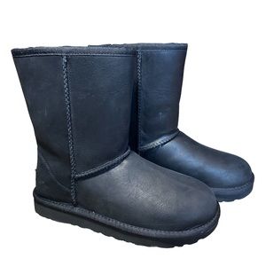 NEW UGG Boots- Size 6